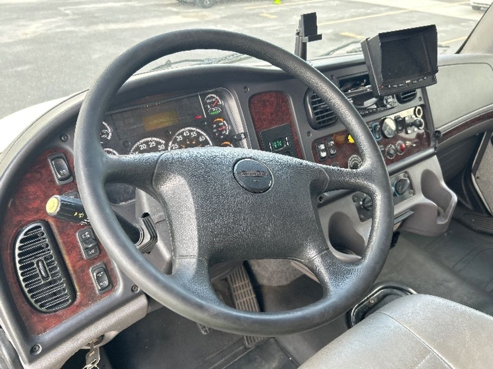Refrigerated Truck-Light and Medium Duty Trucks-Freightliner-2020-M2-Harahan-LA-237,574\n\t\tmiles-$ 54,250 - Image 17