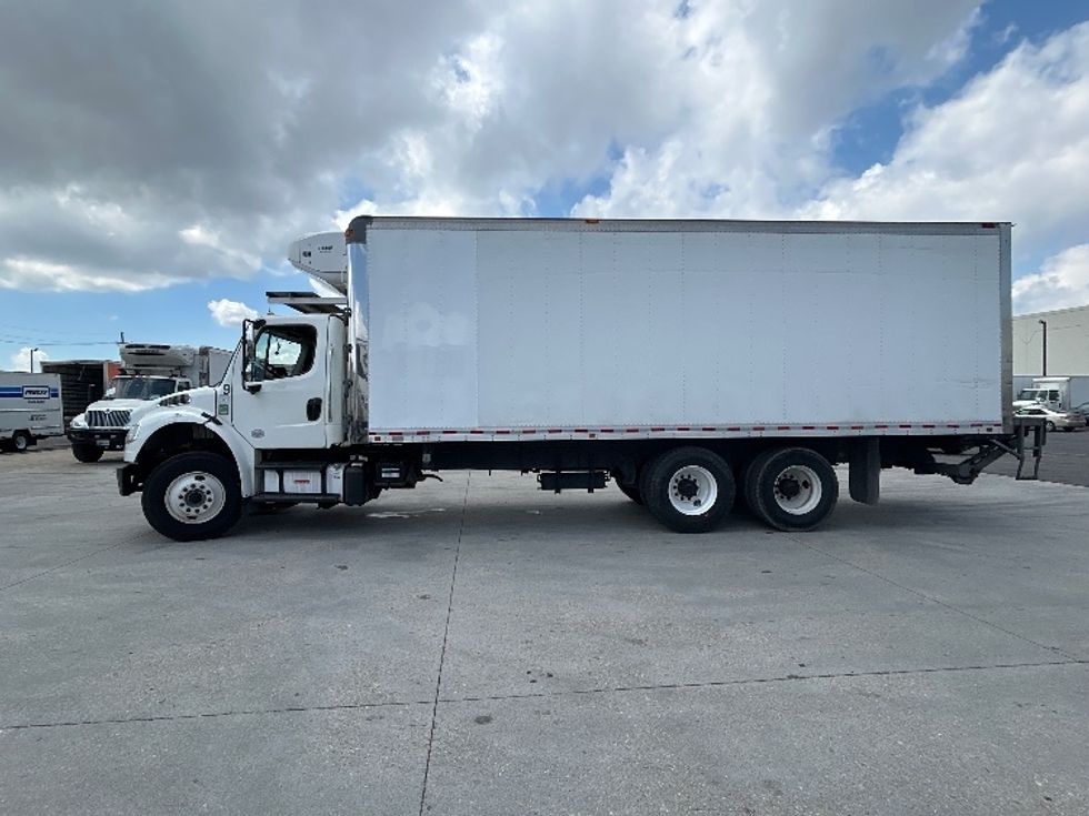 Refrigerated Truck-Light and Medium Duty Trucks-Freightliner-2020-M2-Harahan-LA-237,574\n\t\tmiles-$ 54,250 - Image 4