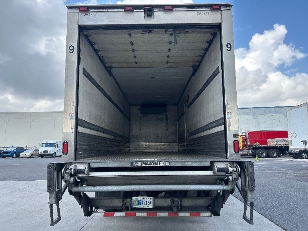 Refrigerated Truck-Light and Medium Duty Trucks-Freightliner-2020-M2-Harahan-LA-237,574\n\t\tmiles-$ 54,250 - Image 8