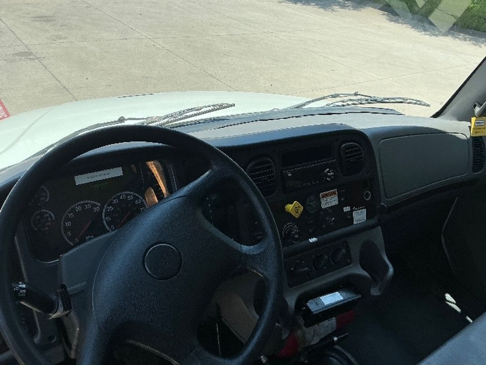Refrigerated Truck-Light and Medium Duty Trucks-Freightliner-2020-M2-Harlingen-TX-132,626\n\t\tmiles-$ 58,750 - Image 18