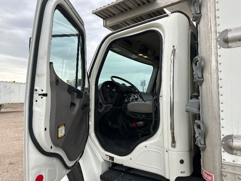 Refrigerated Truck-Light and Medium Duty Trucks-Freightliner-2020-M2-Harlingen-TX-154,279\n\t\tmiles-$ 69,750 - Image 16