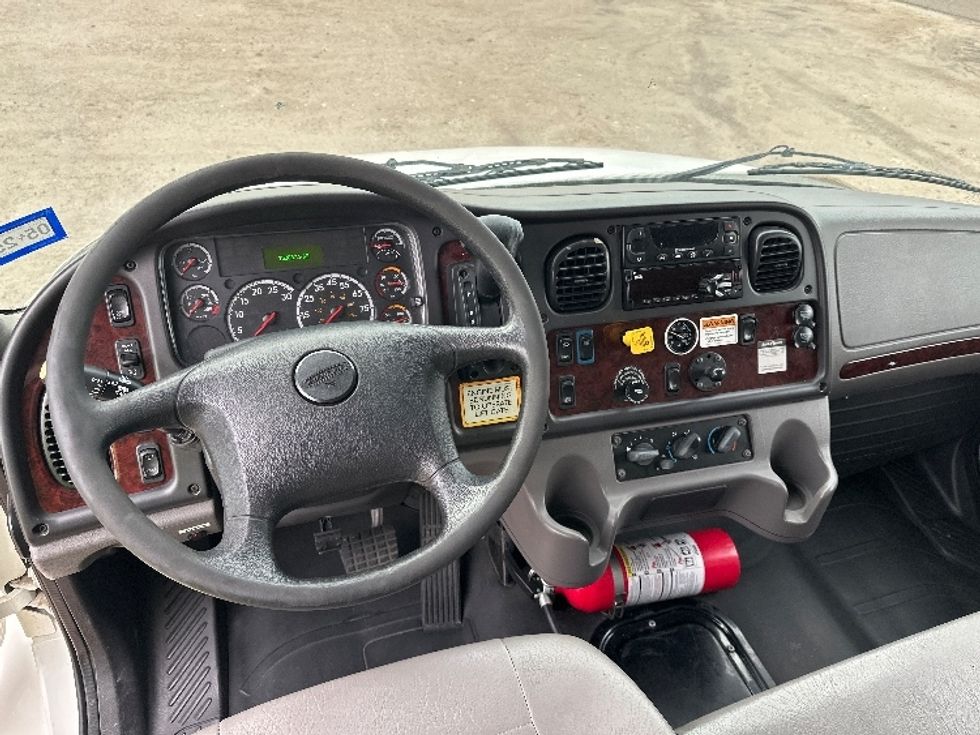 Refrigerated Truck-Light and Medium Duty Trucks-Freightliner-2020-M2-Harlingen-TX-154,279\n\t\tmiles-$ 69,750 - Image 18