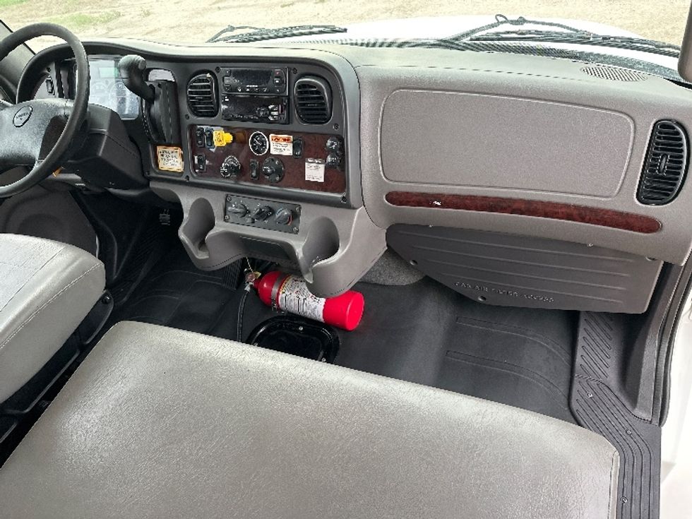 Refrigerated Truck-Light and Medium Duty Trucks-Freightliner-2020-M2-Harlingen-TX-154,279\n\t\tmiles-$ 69,750 - Image 21