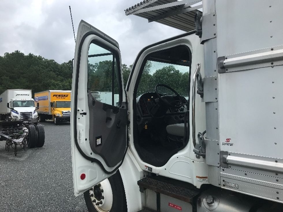Refrigerated Truck-Light and Medium Duty Trucks-Freightliner-2020-M2-Harrisburg-PA-233,569\n\t\tmiles-$ 54,750 - Image 16