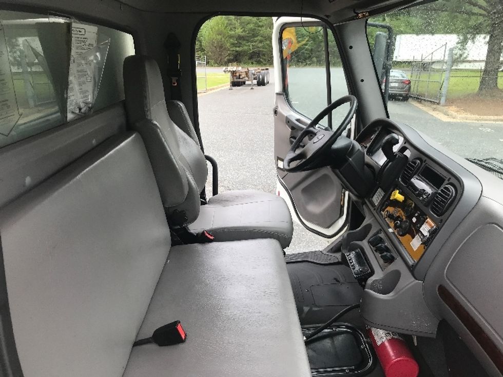 Refrigerated Truck-Light and Medium Duty Trucks-Freightliner-2020-M2-Harrisburg-PA-233,569\n\t\tmiles-$ 54,750 - Image 22