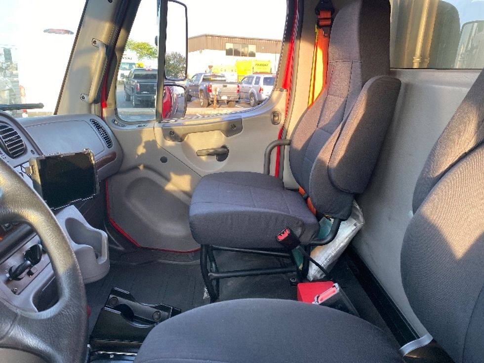 Refrigerated Truck-Light and Medium Duty Trucks-Freightliner-2020-M2-Harrisburg-PA-40,478\n\t\tmiles-$ 59,750 - Image 19