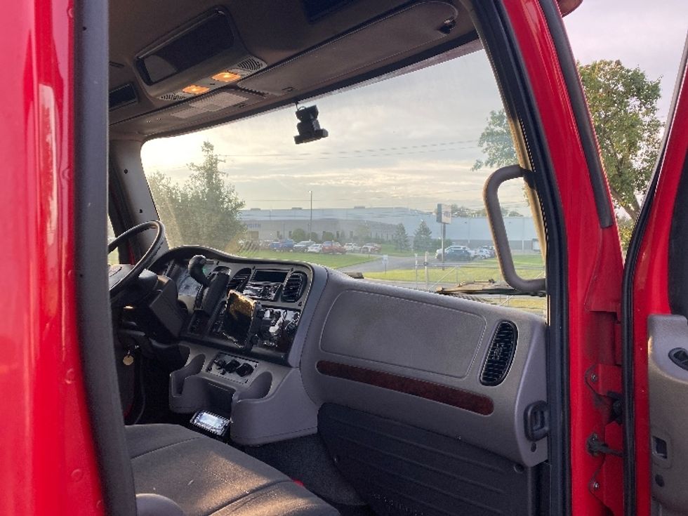 Refrigerated Truck-Light and Medium Duty Trucks-Freightliner-2020-M2-Harrisburg-PA-40,478\n\t\tmiles-$ 59,750 - Image 21