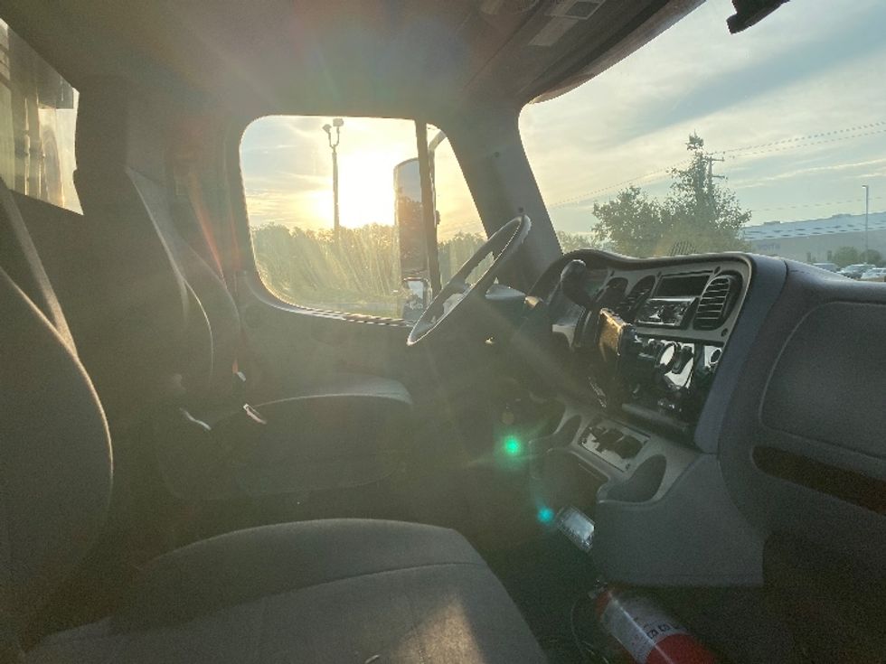 Refrigerated Truck-Light and Medium Duty Trucks-Freightliner-2020-M2-Harrisburg-PA-40,478\n\t\tmiles-$ 59,750 - Image 22