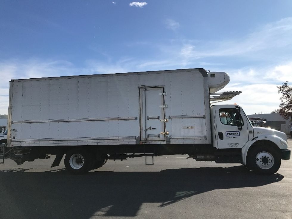 Refrigerated Truck-Light and Medium Duty Trucks-Freightliner-2020-M2-Hayward-CA-163,712\n\t\tmiles-$ 62,000 - Image 15