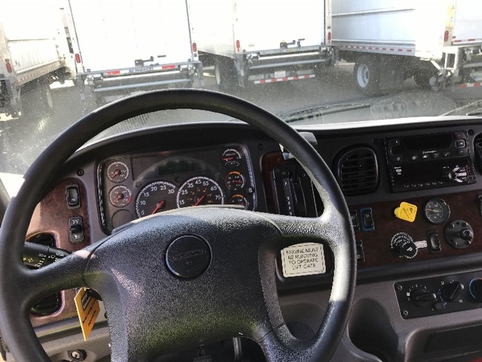 Refrigerated Truck-Light and Medium Duty Trucks-Freightliner-2020-M2-Hayward-CA-163,712\n\t\tmiles-$ 62,000 - Image 18