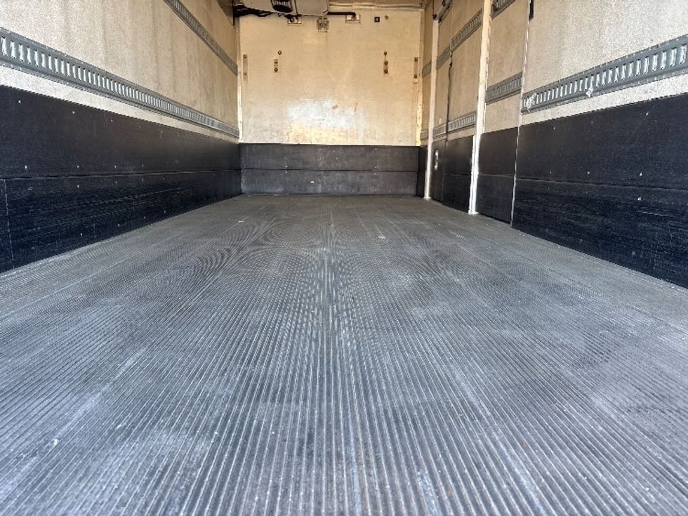 Refrigerated Truck-Light and Medium Duty Trucks-Freightliner-2020-M2-Houston-TX-124,306\n\t\tmiles-$ 59,750 - Image 10