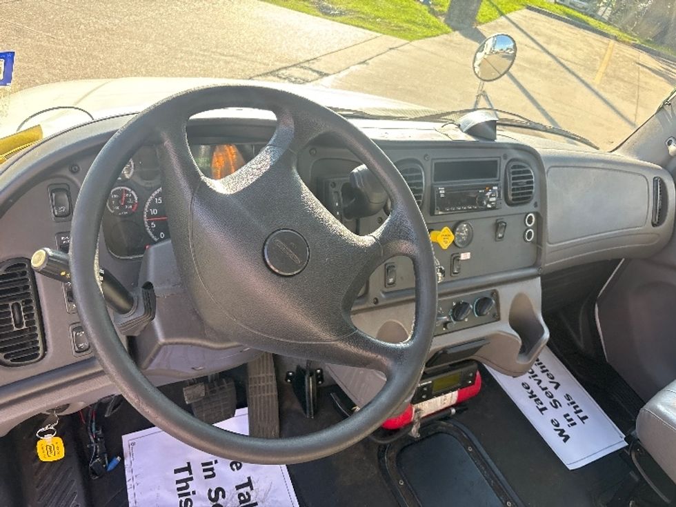 Refrigerated Truck-Light and Medium Duty Trucks-Freightliner-2020-M2-Houston-TX-124,306\n\t\tmiles-$ 59,750 - Image 17