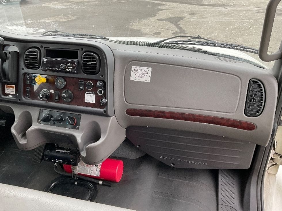 Refrigerated Truck-Light and Medium Duty Trucks-Freightliner-2020-M2-Indianapolis-IN-228,250\n\t\tmiles-$ 65,500 - Image 21