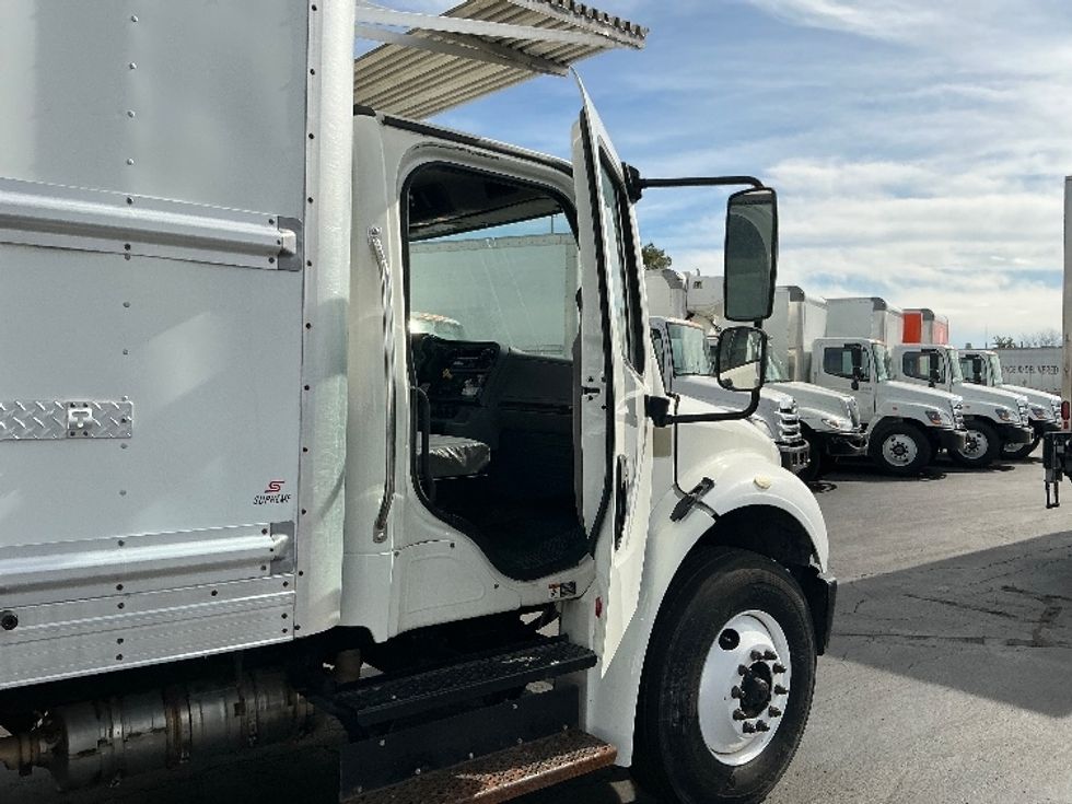 Refrigerated Truck-Light and Medium Duty Trucks-Freightliner-2020-M2-Indianapolis-IN-247,084\n\t\tmiles-$ 51,750 - Image 20