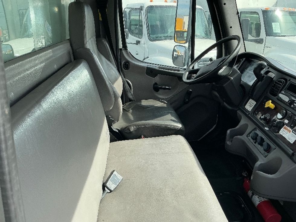 Refrigerated Truck-Light and Medium Duty Trucks-Freightliner-2020-M2-Indianapolis-IN-247,084\n\t\tmiles-$ 51,750 - Image 22