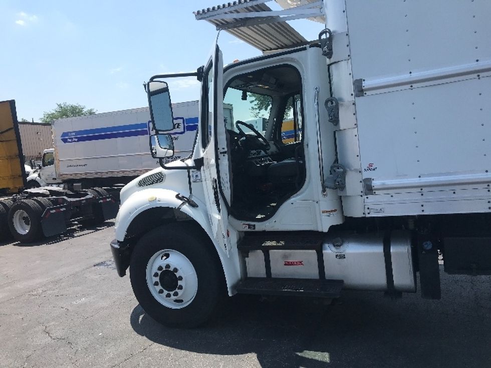 Refrigerated Truck-Light and Medium Duty Trucks-Freightliner-2020-M2-Indianapolis-IN-263,156\n\t\tmiles-$ 53,000 - Image 15