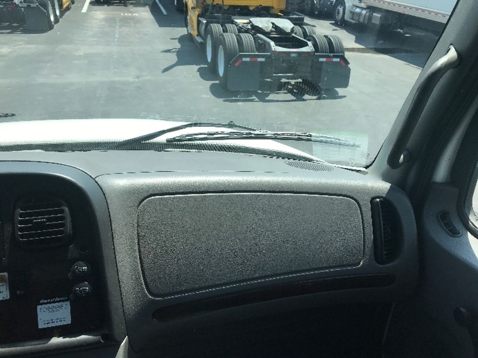 Refrigerated Truck-Light and Medium Duty Trucks-Freightliner-2020-M2-Indianapolis-IN-263,156\n\t\tmiles-$ 53,000 - Image 20