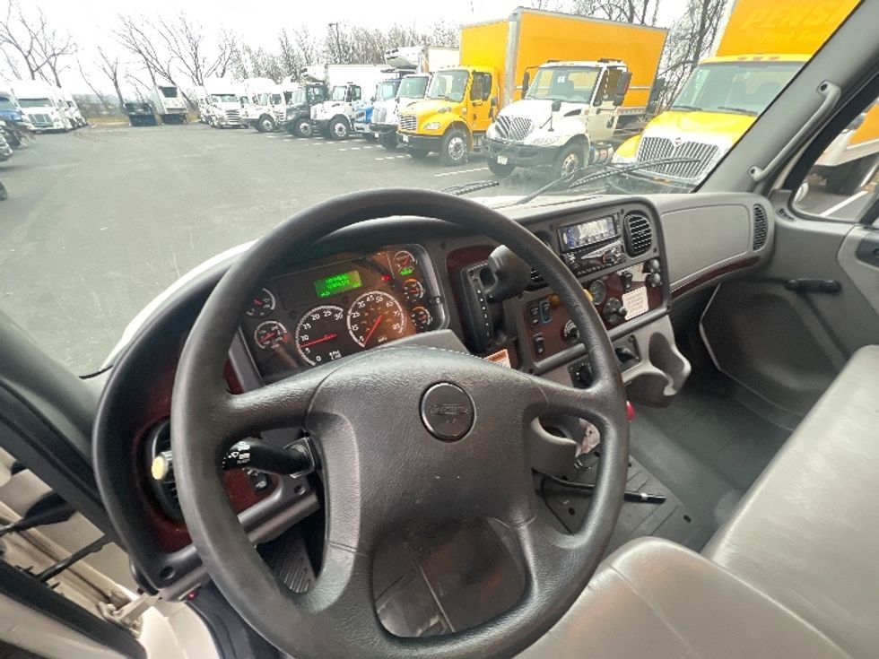 Refrigerated Truck-Light and Medium Duty Trucks-Freightliner-2020-M2-Jessup-MD-119,904\n\t\tmiles-$ 58,250 - Image 18