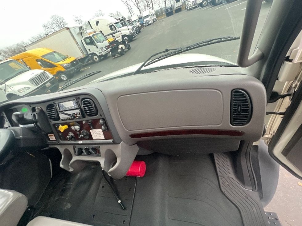 Refrigerated Truck-Light and Medium Duty Trucks-Freightliner-2020-M2-Jessup-MD-119,904\n\t\tmiles-$ 58,250 - Image 21