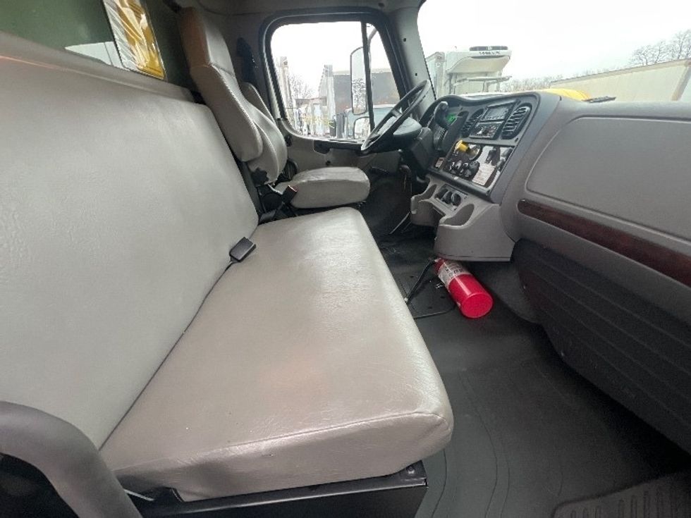 Refrigerated Truck-Light and Medium Duty Trucks-Freightliner-2020-M2-Jessup-MD-119,904\n\t\tmiles-$ 58,250 - Image 22