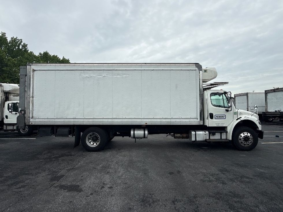 Refrigerated Truck-Light and Medium Duty Trucks-Freightliner-2020-M2-Jessup-MD-393,789\n\t\tmiles-$ 21,750 - Image 14