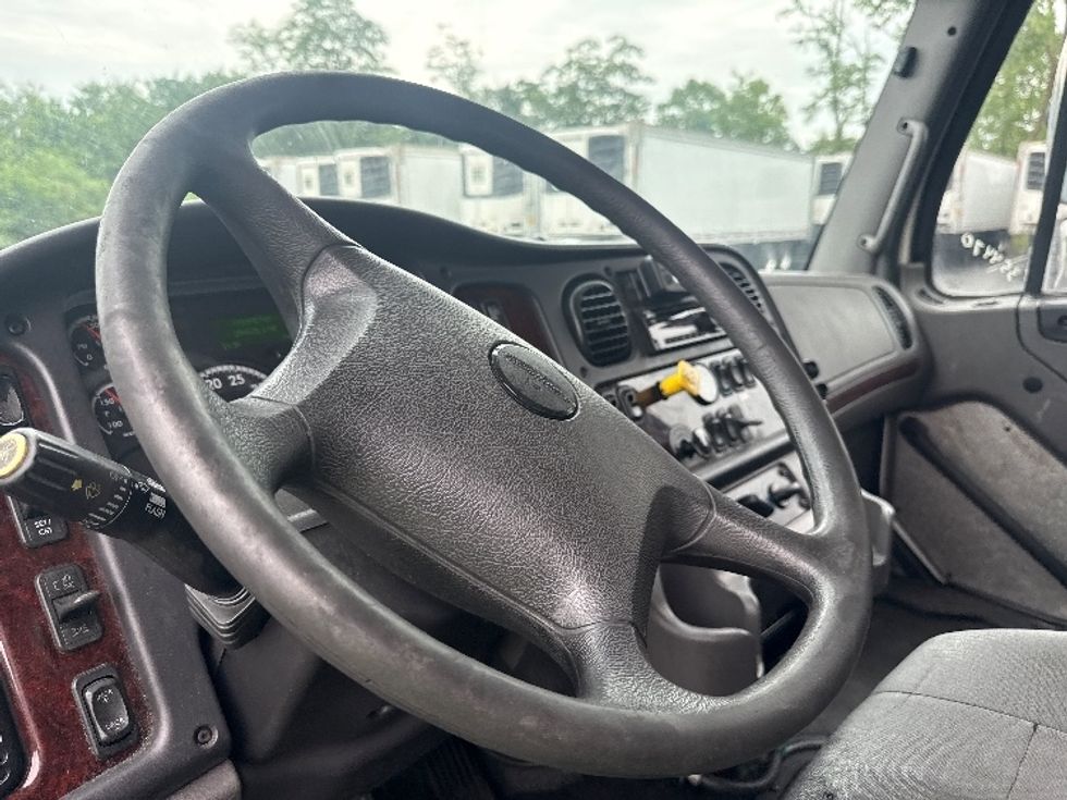 Refrigerated Truck-Light and Medium Duty Trucks-Freightliner-2020-M2-Jessup-MD-393,789\n\t\tmiles-$ 21,750 - Image 17