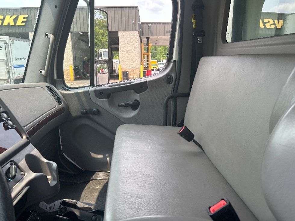 Refrigerated Truck-Light and Medium Duty Trucks-Freightliner-2020-M2-Jessup-MD-42,508\n\t\tmiles-$ 64,750 - Image 19