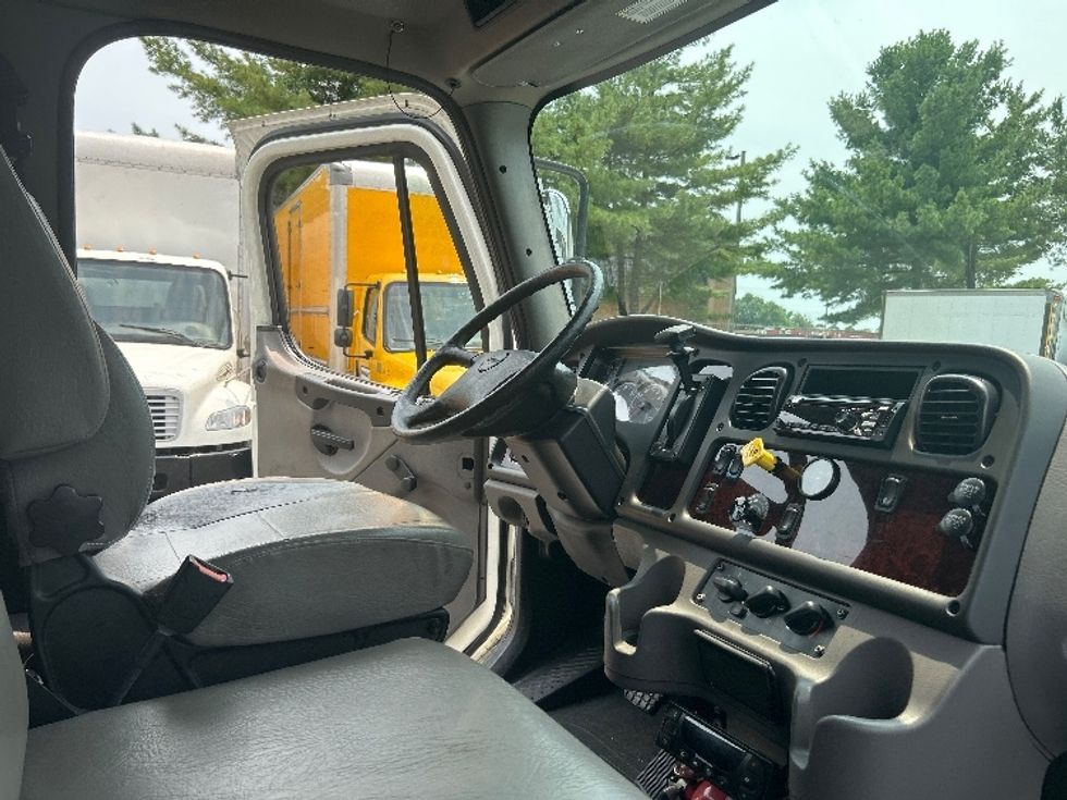 Refrigerated Truck-Light and Medium Duty Trucks-Freightliner-2020-M2-Jessup-MD-42,508\n\t\tmiles-$ 64,750 - Image 22
