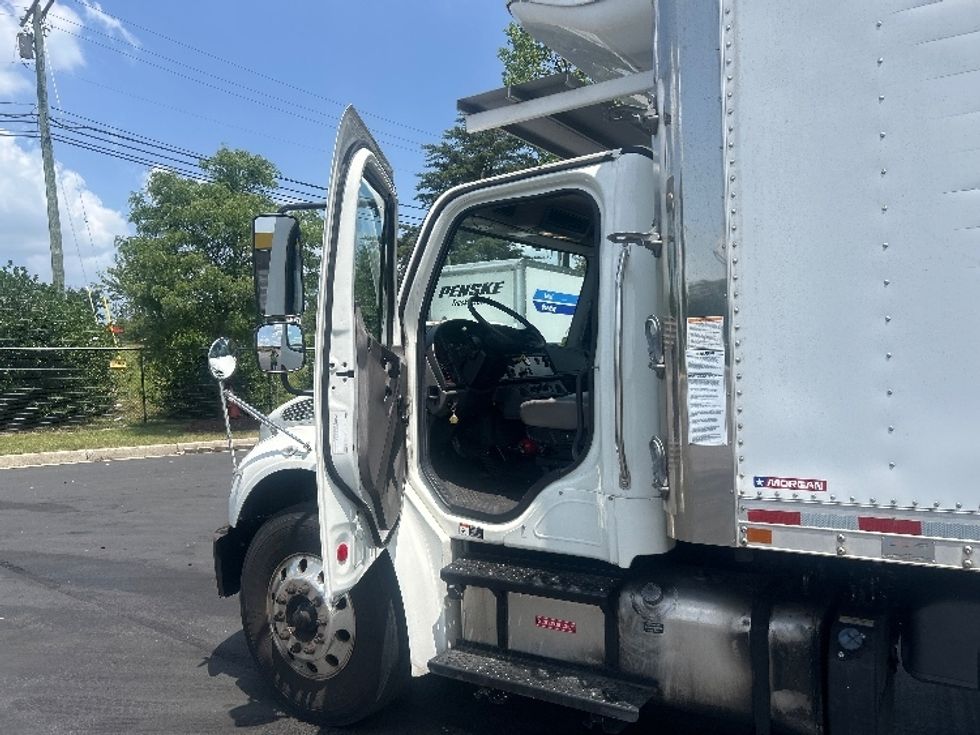 Refrigerated Truck-Light and Medium Duty Trucks-Freightliner-2020-M2-Jessup-MD-64,366\n\t\tmiles-$ 55,250 - Image 16