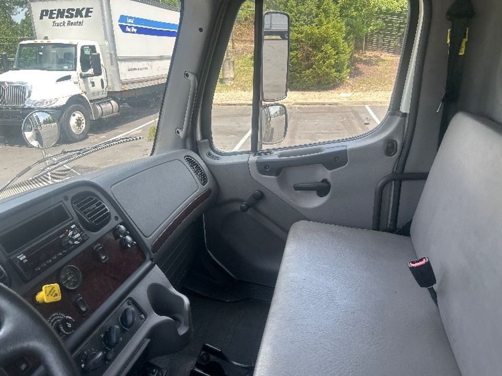 Refrigerated Truck-Light and Medium Duty Trucks-Freightliner-2020-M2-Jessup-MD-64,366\n\t\tmiles-$ 55,250 - Image 19