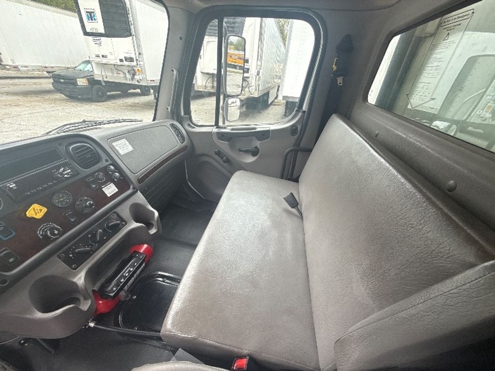 Refrigerated Truck-Light and Medium Duty Trucks-Freightliner-2020-M2-Jonesboro-GA-131,172\n\t\tmiles-$ 80,750 - Image 19