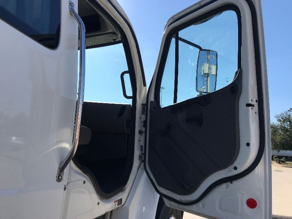 Refrigerated Truck-Light and Medium Duty Trucks-Freightliner-2020-M2-Katy-TX-122,951\n\t\tmiles-$ 83,250 - Image 20