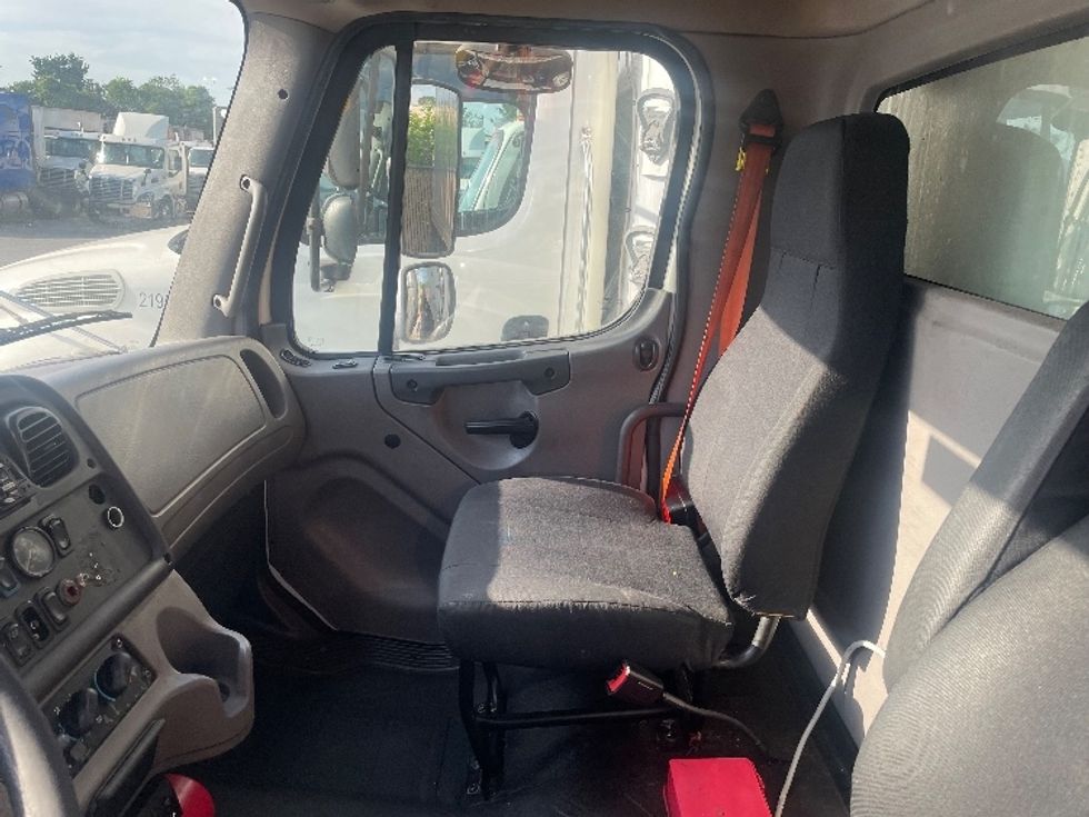 2020 Freightliner M2 106 Medium Duty photo 13
