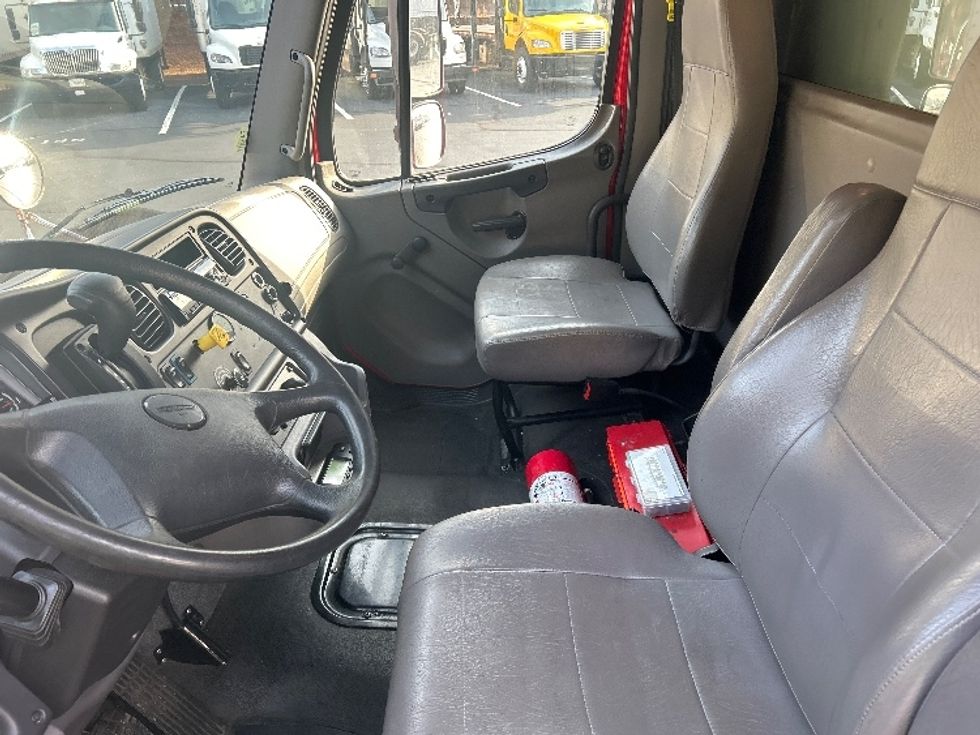 Refrigerated Truck-Light and Medium Duty Trucks-Freightliner-2020-M2-Kennesaw-GA-326,957\n\t\tmiles-$ 30,750 - Image 18