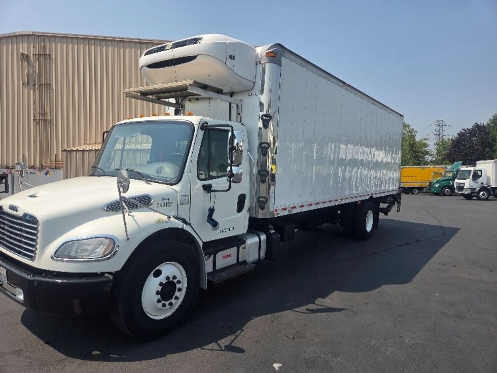 Refrigerated Truck-Light and Medium Duty Trucks-Freightliner-2020-M2-Kent-WA-175,585\n\t\tmiles-$ 62,750 - Image 3