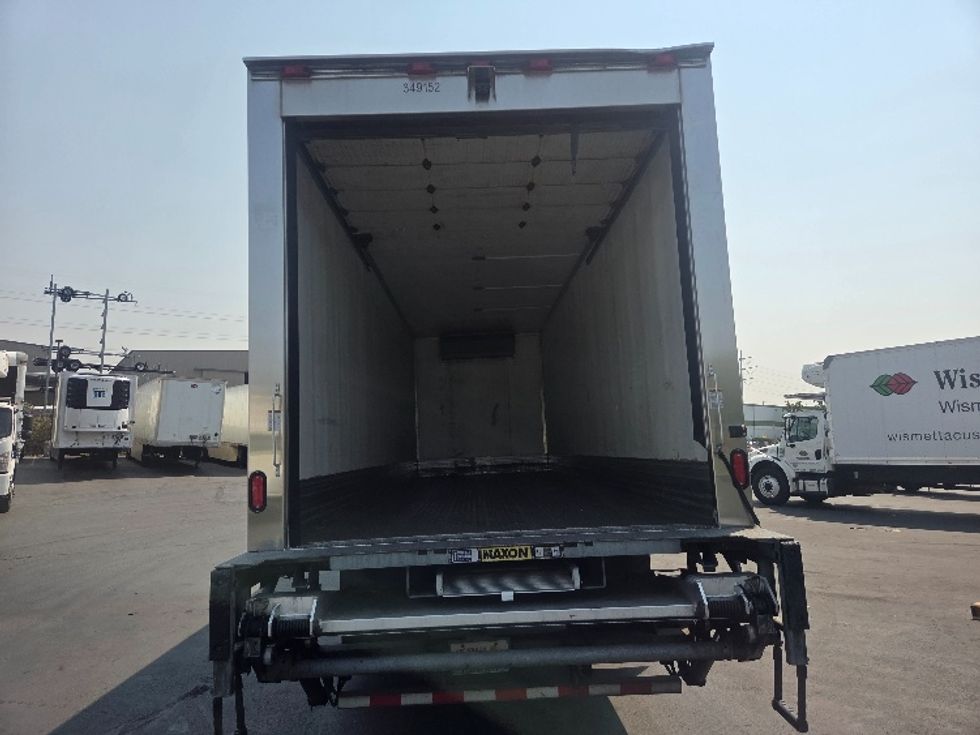 Refrigerated Truck-Light and Medium Duty Trucks-Freightliner-2020-M2-Kent-WA-175,585\n\t\tmiles-$ 62,750 - Image 8