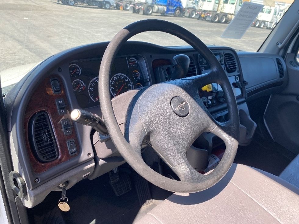Refrigerated Truck-Light and Medium Duty Trucks-Freightliner-2020-M2-La Mirada-CA-57,415\n\t\tmiles-$ 70,250 - Image 17