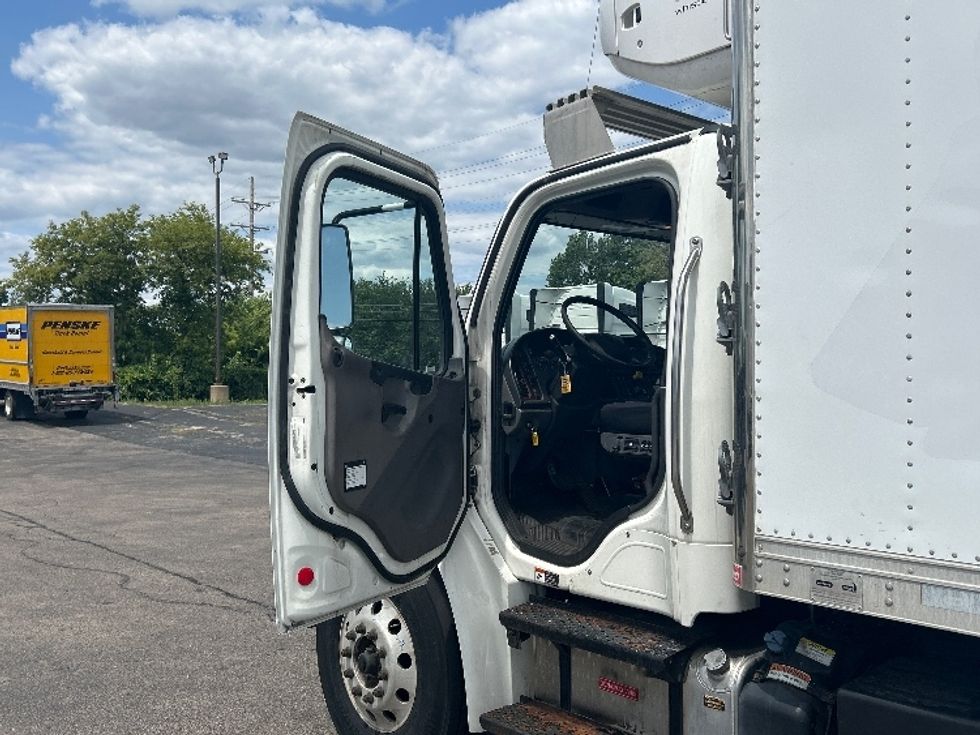 Refrigerated Truck-Light and Medium Duty Trucks-Freightliner-2020-M2-La Porte-IN-188,572\n\t\tmiles-$ 40,500 - Image 16