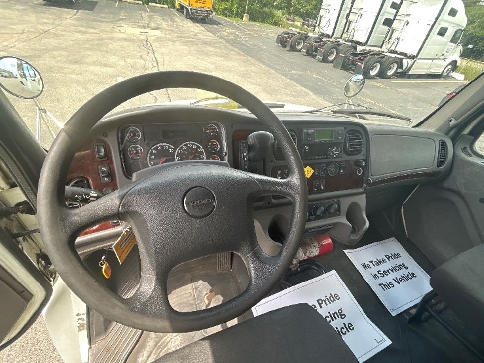 Refrigerated Truck-Light and Medium Duty Trucks-Freightliner-2020-M2-La Porte-IN-188,572\n\t\tmiles-$ 40,500 - Image 18