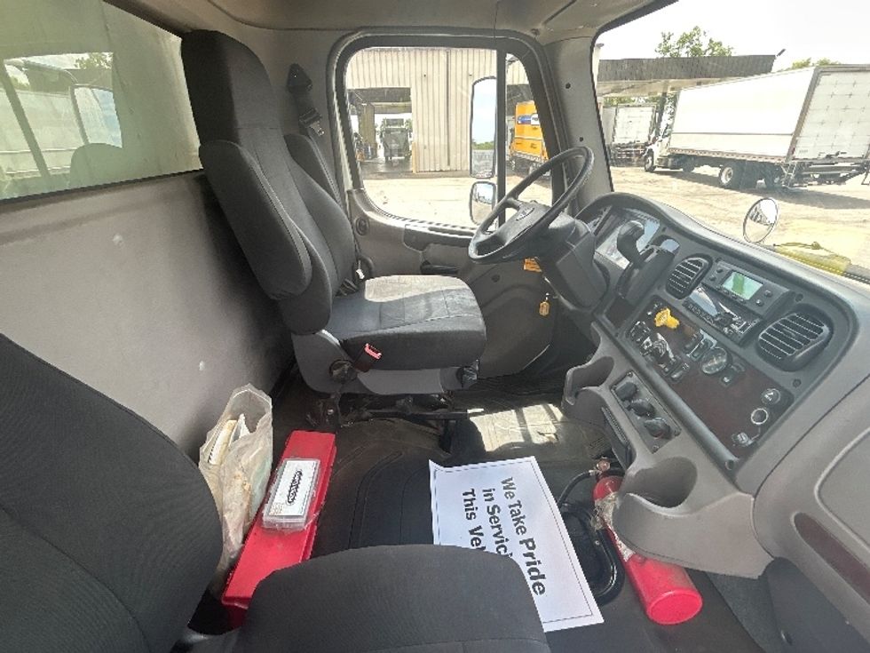 Refrigerated Truck-Light and Medium Duty Trucks-Freightliner-2020-M2-La Porte-IN-188,572\n\t\tmiles-$ 40,500 - Image 22
