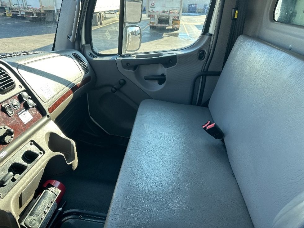 Refrigerated Truck-Light and Medium Duty Trucks-Freightliner-2020-M2-La Vergne-TN-245,756\n\t\tmiles-$ 66,500 - Image 19