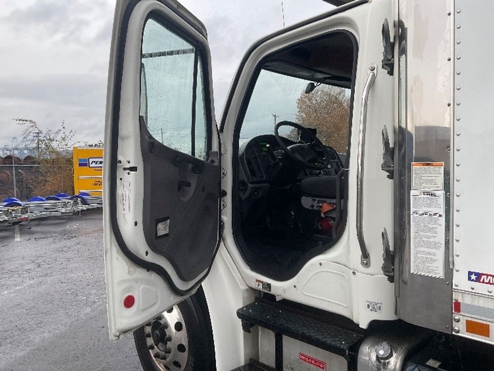 Refrigerated Truck-Light and Medium Duty Trucks-Freightliner-2020-M2-Lacey-WA-387,995\n\t\tmiles-$ 23,000 - Image 16