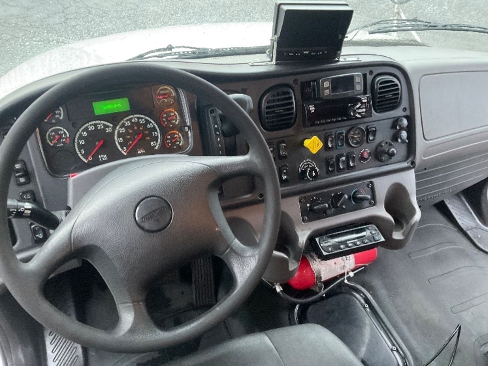 Refrigerated Truck-Light and Medium Duty Trucks-Freightliner-2020-M2-Lacey-WA-387,995\n\t\tmiles-$ 23,000 - Image 18