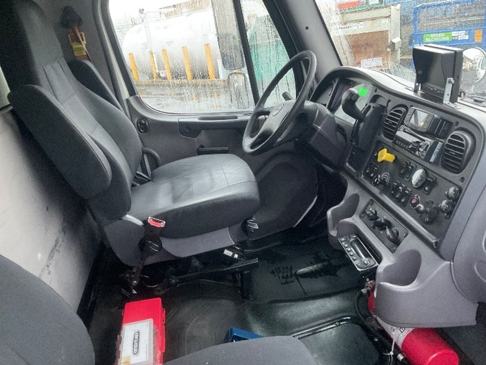 Refrigerated Truck-Light and Medium Duty Trucks-Freightliner-2020-M2-Lacey-WA-387,995\n\t\tmiles-$ 23,000 - Image 22