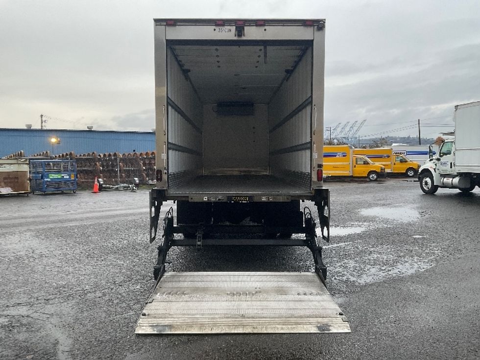 Refrigerated Truck-Light and Medium Duty Trucks-Freightliner-2020-M2-Lacey-WA-387,995\n\t\tmiles-$ 23,000 - Image 9