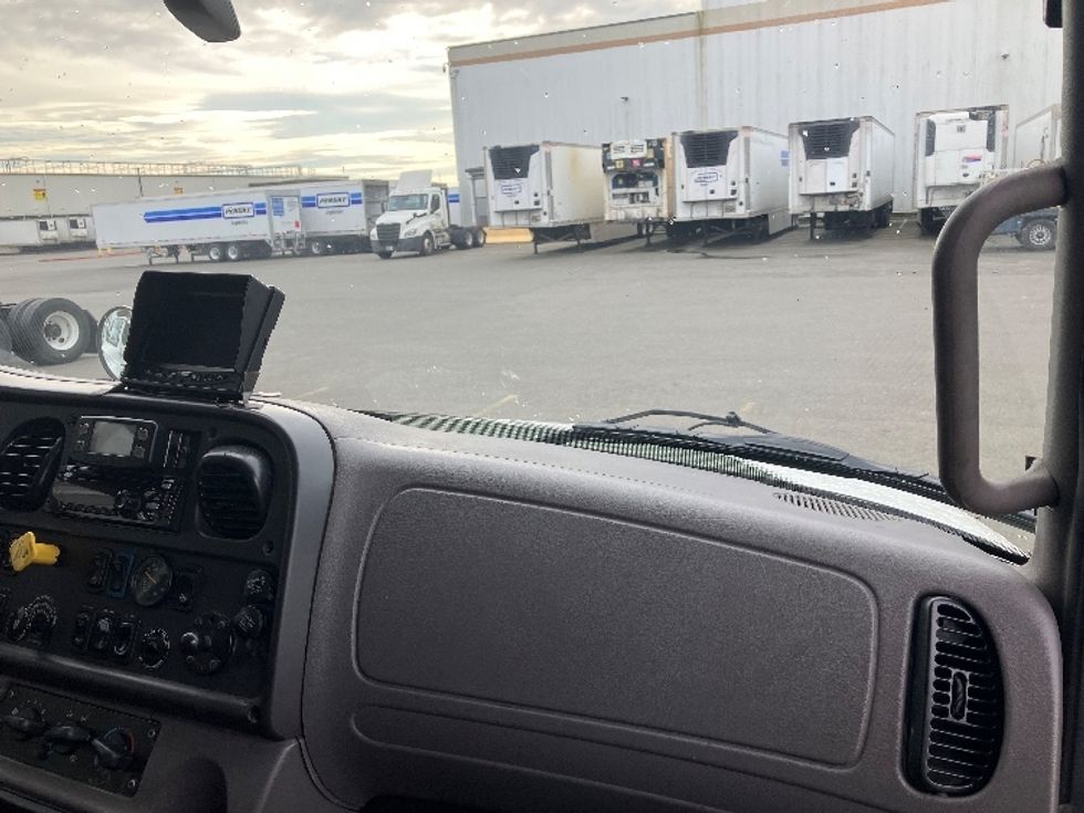 Refrigerated Truck-Light and Medium Duty Trucks-Freightliner-2020-M2-Lacey-WA-592,031\n\t\tmiles-$ 23,000 - Image 19