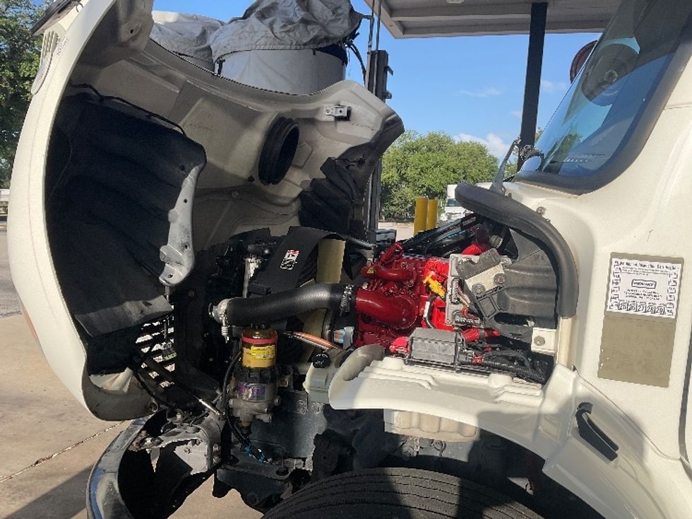 Refrigerated Truck-Light and Medium Duty Trucks-Freightliner-2020-M2-Lakeland-FL-198,256\n\t\tmiles-$ 47,750 - Image 24