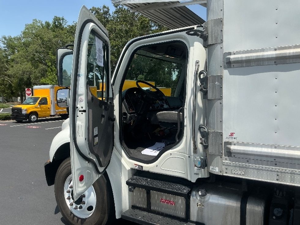 Refrigerated Truck-Light and Medium Duty Trucks-Freightliner-2020-M2-Lakeland-FL-264,735\n\t\tmiles-$ 50,500 - Image 16