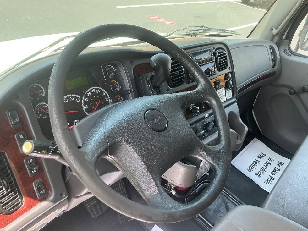 Refrigerated Truck-Light and Medium Duty Trucks-Freightliner-2020-M2-Lakeland-FL-264,735\n\t\tmiles-$ 50,500 - Image 17