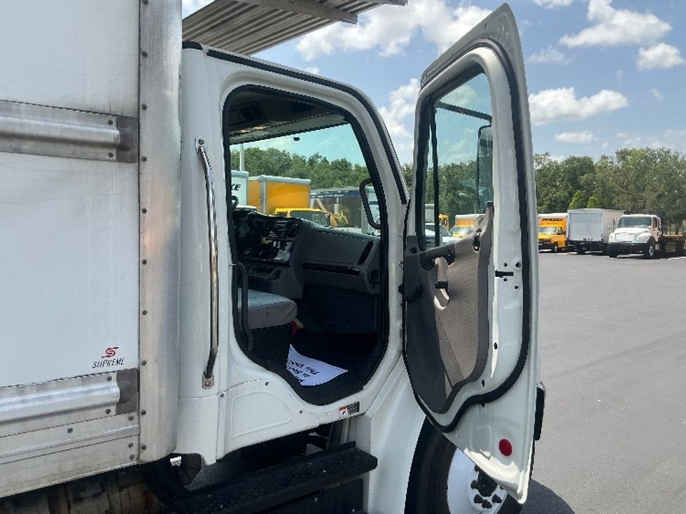 Refrigerated Truck-Light and Medium Duty Trucks-Freightliner-2020-M2-Lakeland-FL-264,735\n\t\tmiles-$ 50,500 - Image 20